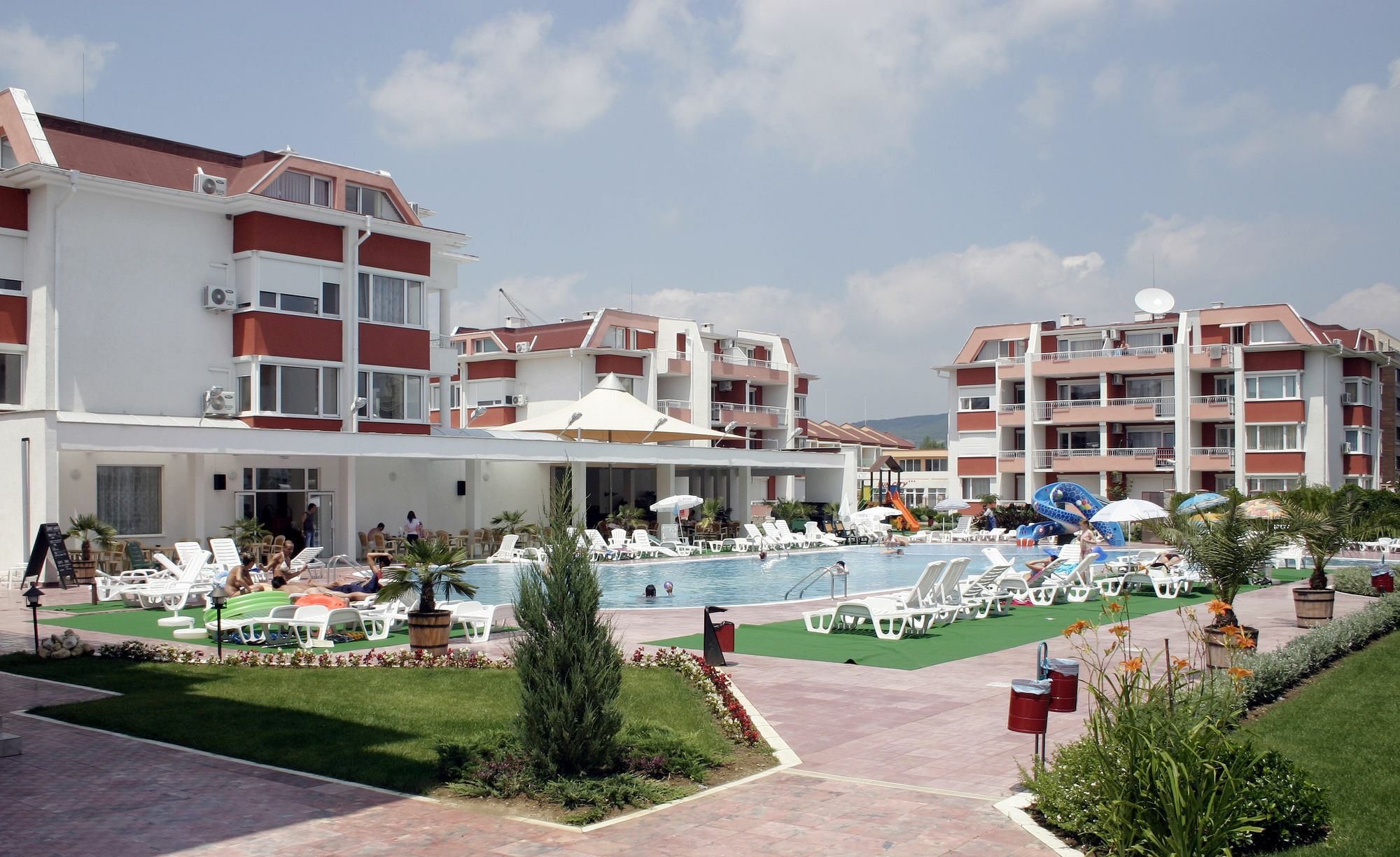 Sunny Fort Apartments ซันนีบีช ภายนอก รูปภาพ